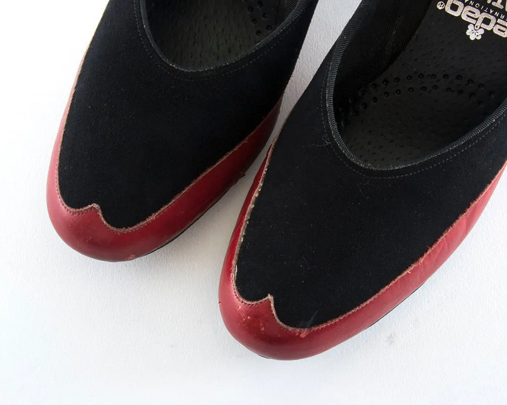 $50 & UNDER SALE || 1940s Red Leather Black Suede Spectator Heels | size 8