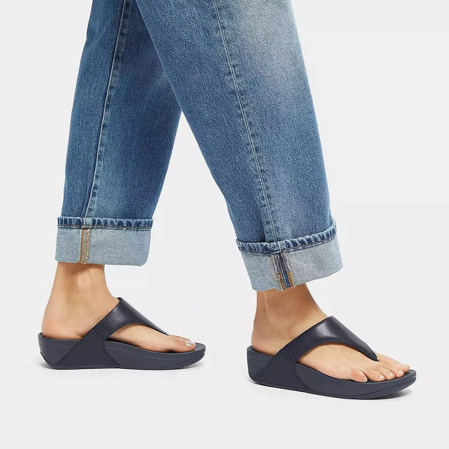 FitFlop Lulu Leather Toe-Post Sandals in Deepest Blue