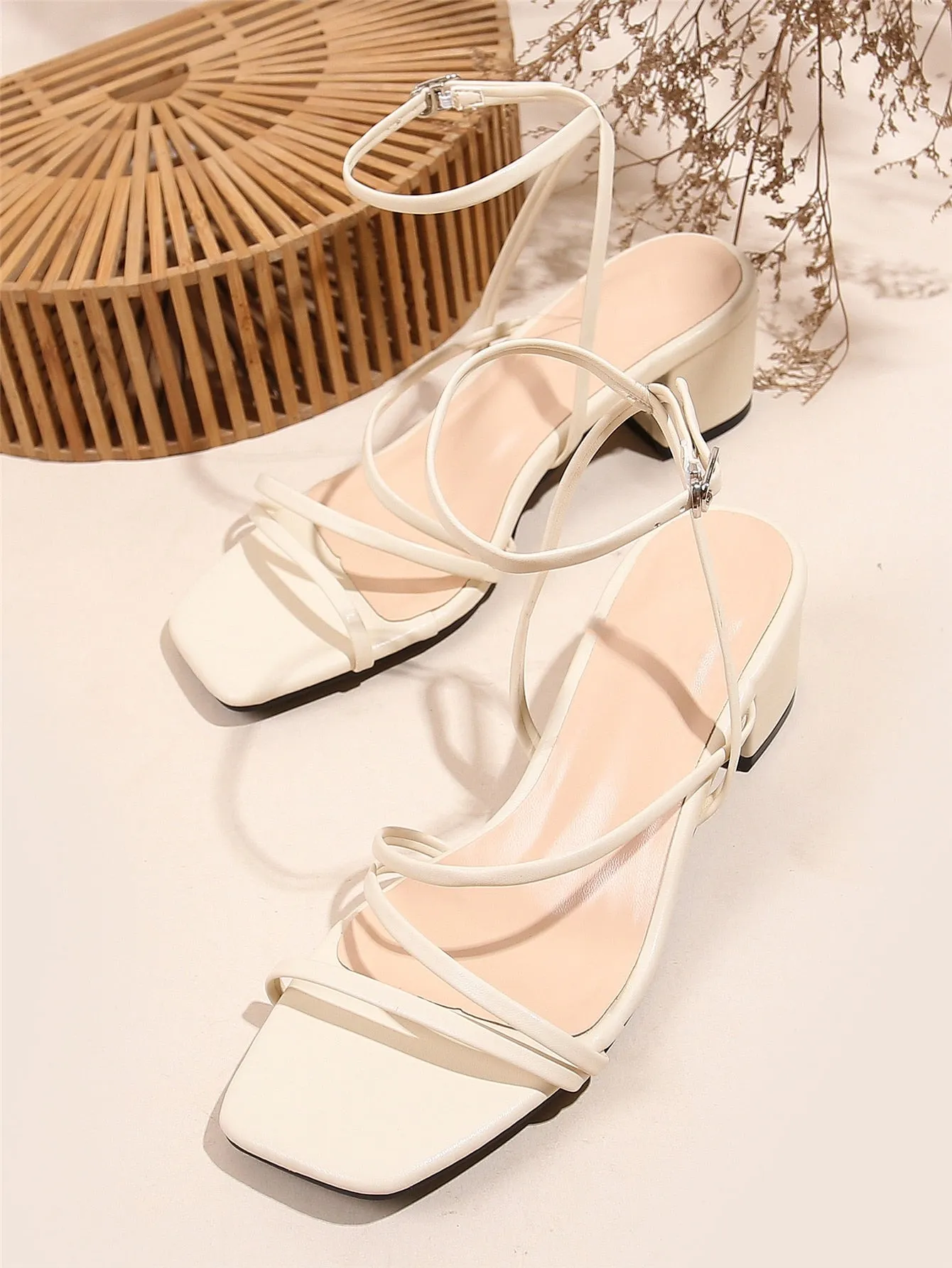 Minimalist Buckle Decor Ankle Strap Sandals