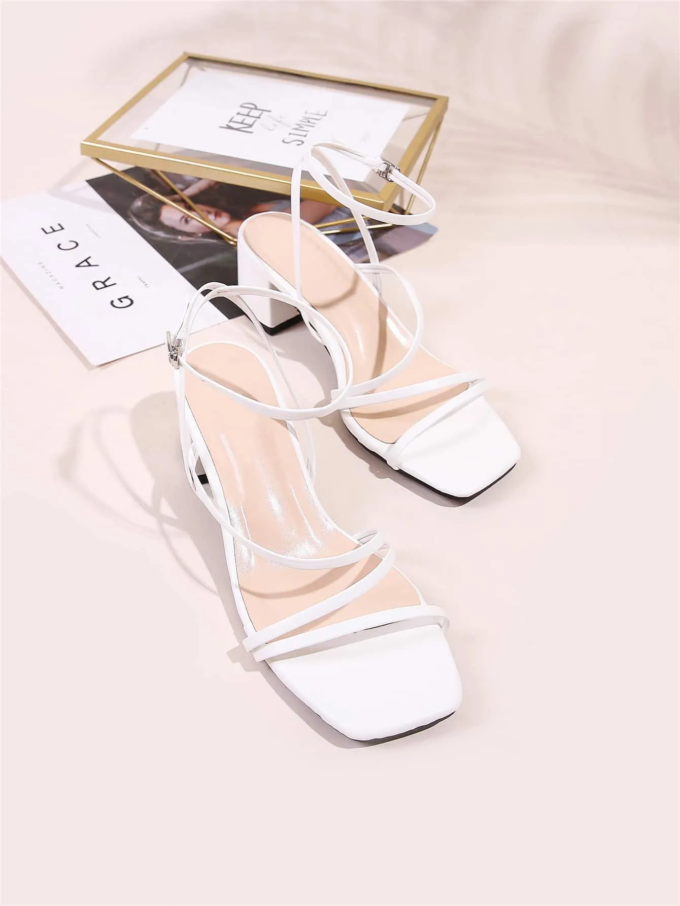 Minimalist Buckle Decor Ankle Strap Sandals