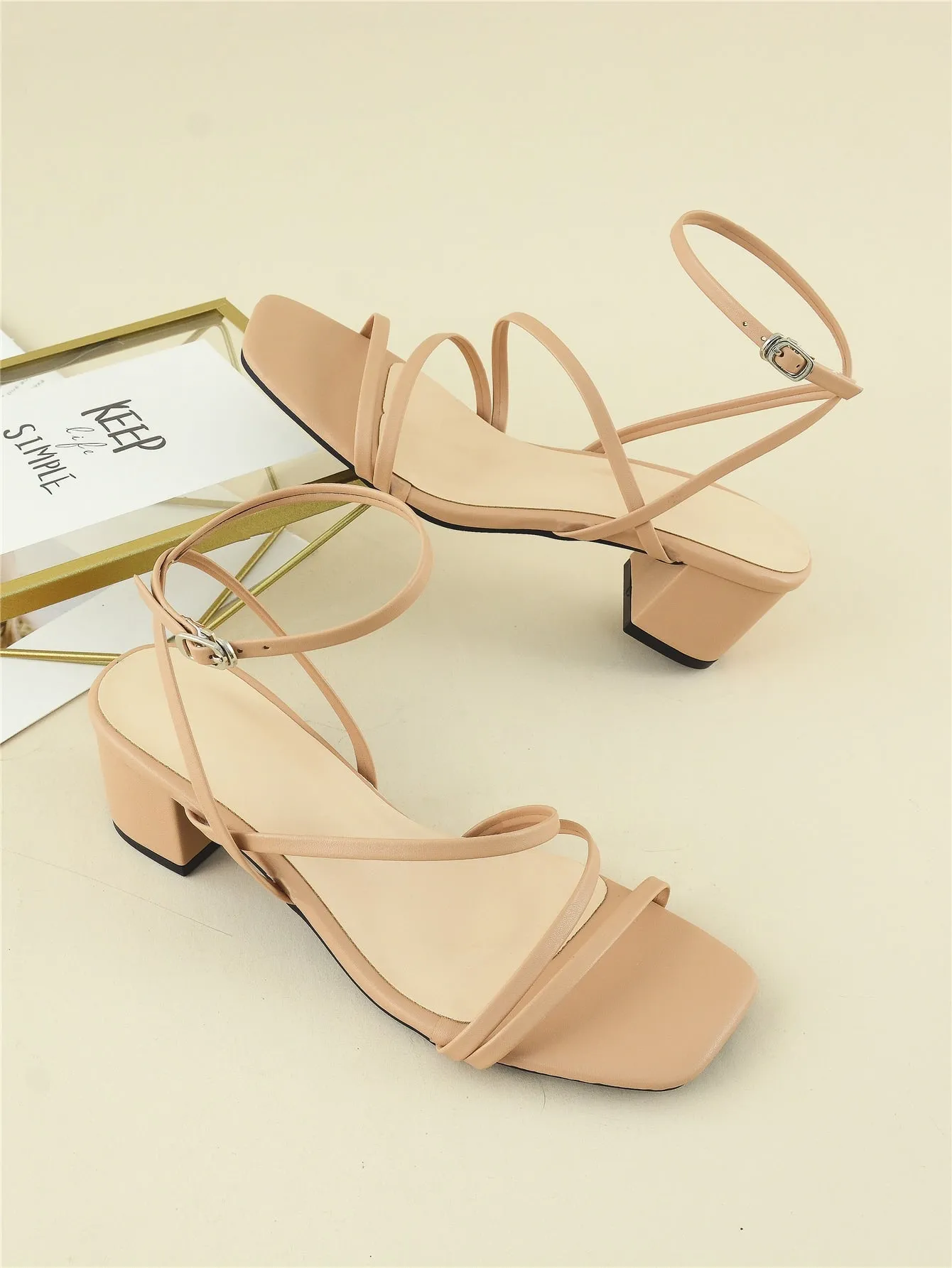 Minimalist Buckle Decor Ankle Strap Sandals