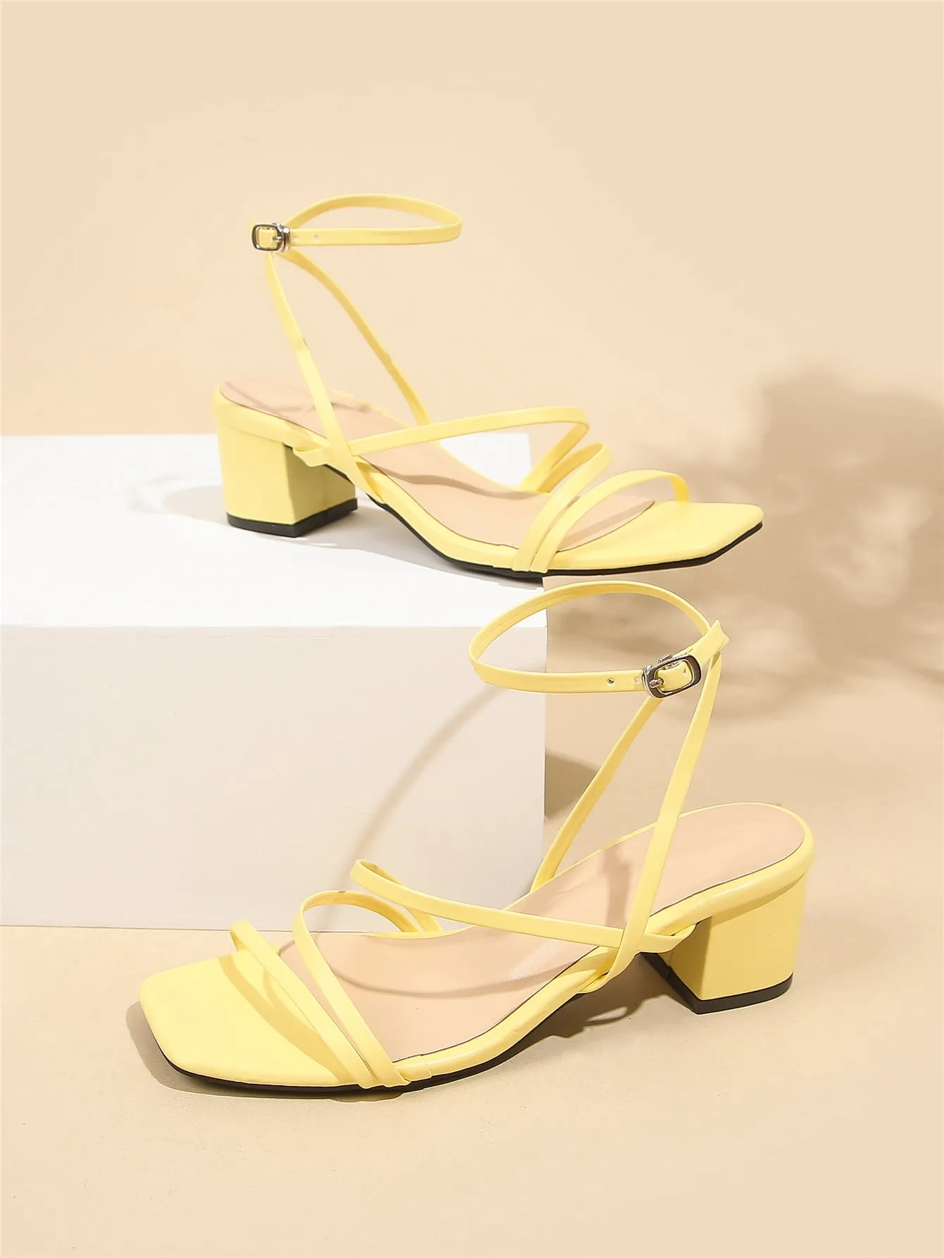 Minimalist Buckle Decor Ankle Strap Sandals