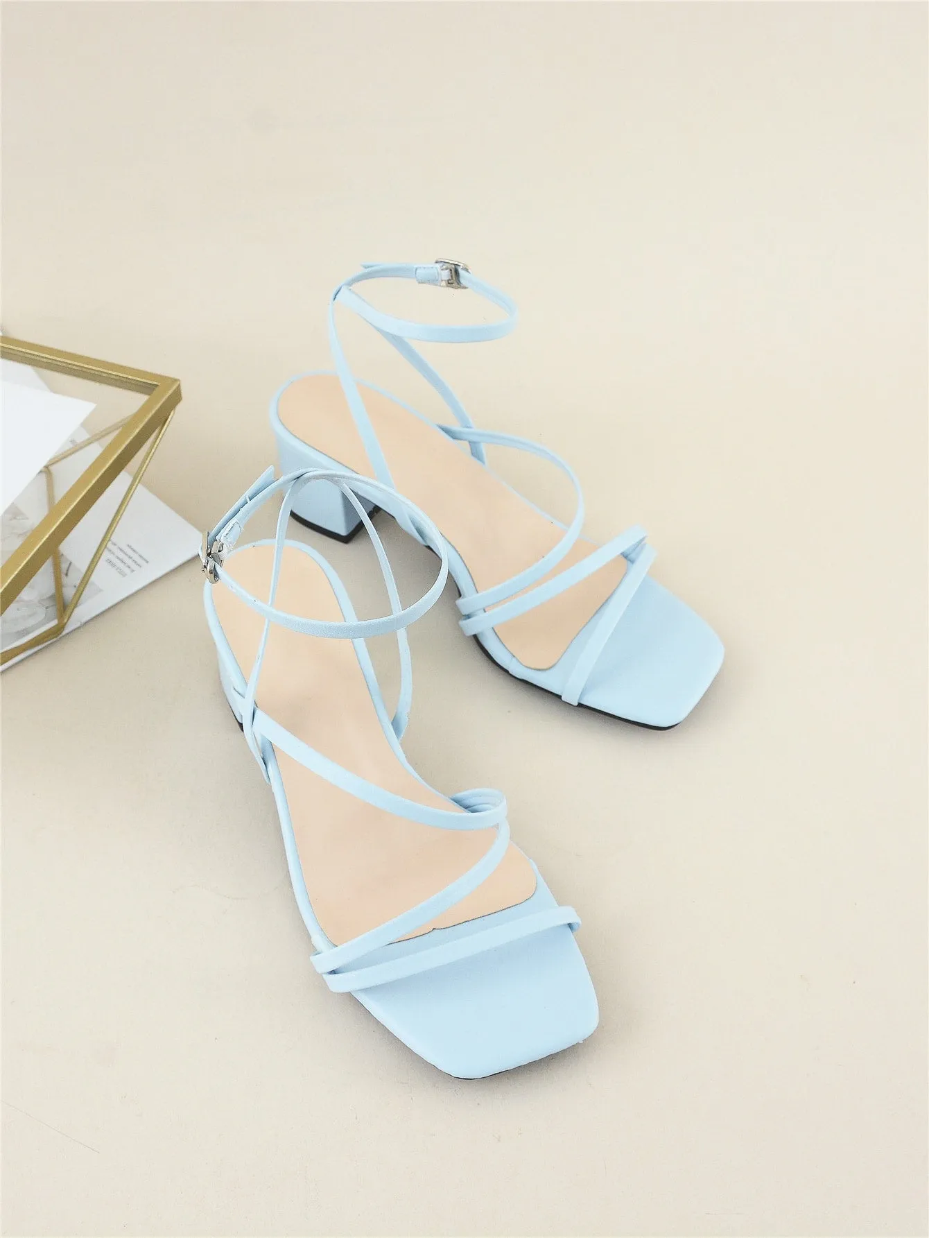 Minimalist Buckle Decor Ankle Strap Sandals