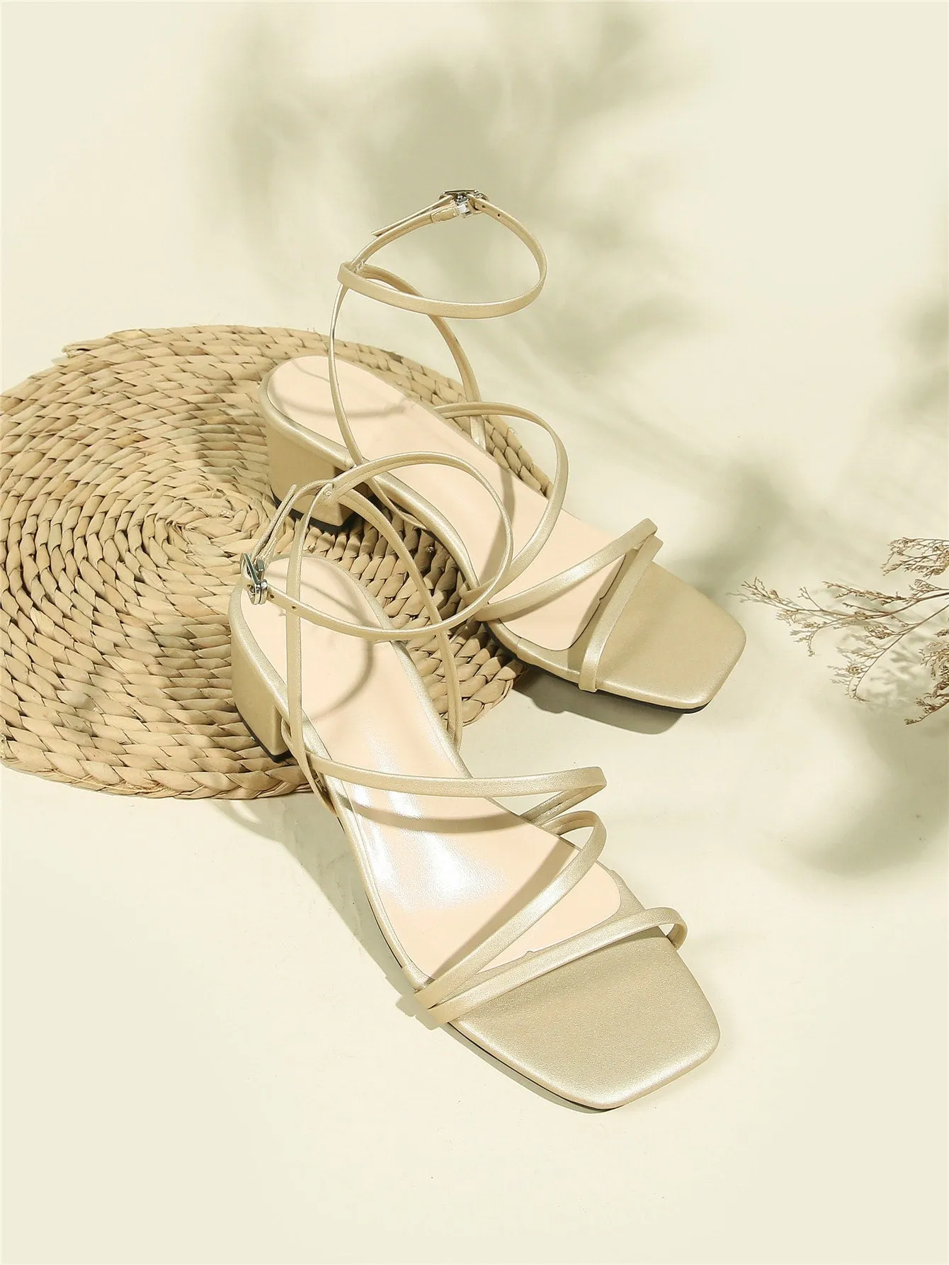 Minimalist Buckle Decor Ankle Strap Sandals