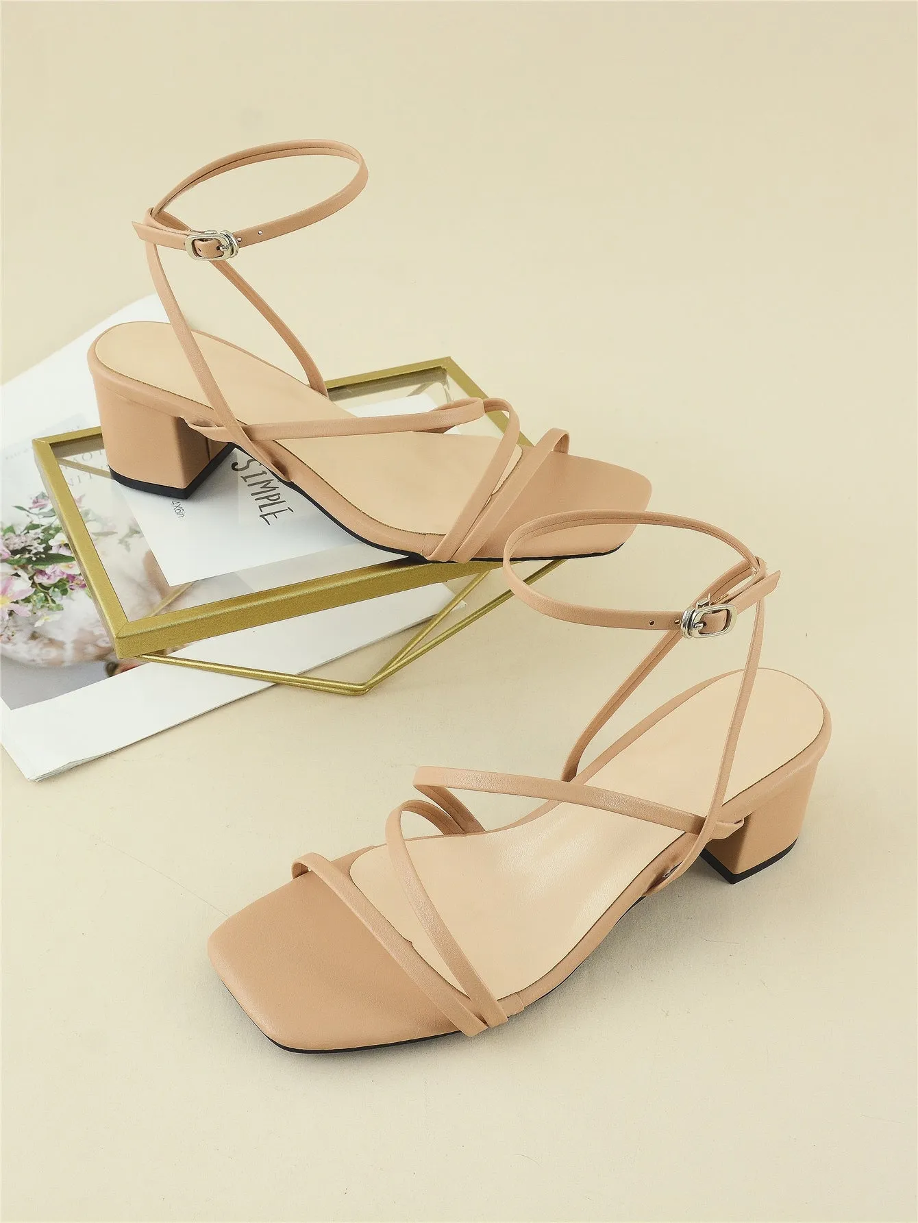 Minimalist Buckle Decor Ankle Strap Sandals