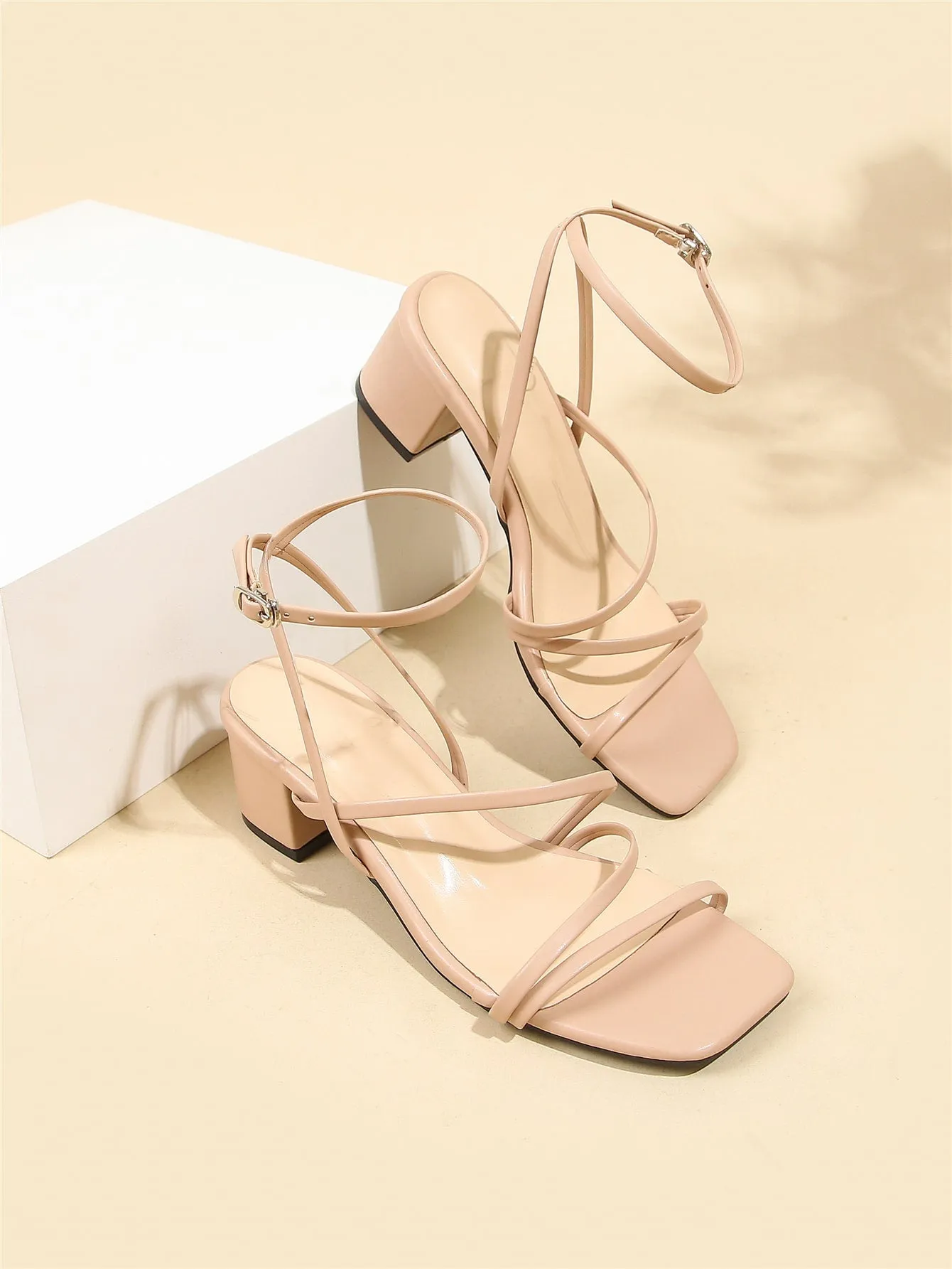 Minimalist Buckle Decor Ankle Strap Sandals