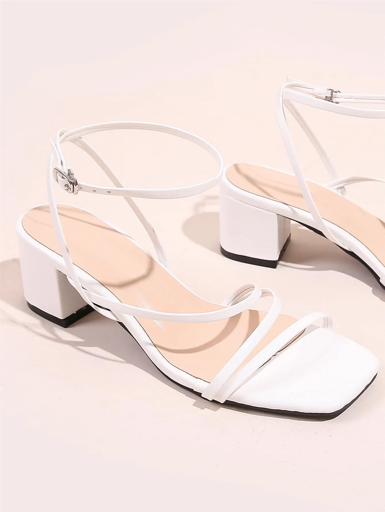 Minimalist Buckle Decor Ankle Strap Sandals