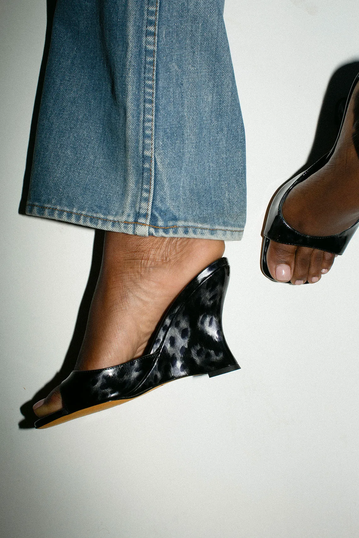 Patent Obsidian Lido Wedge