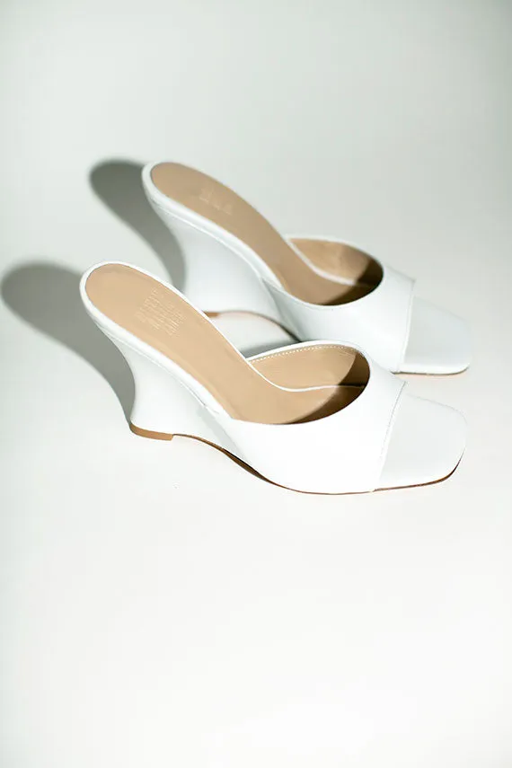 White Lido Wedge